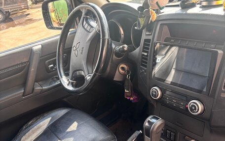 Mitsubishi Pajero IV, 2014 год, 2 350 000 рублей, 14 фотография