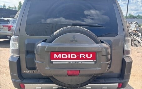 Mitsubishi Pajero IV, 2014 год, 2 350 000 рублей, 3 фотография