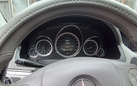 Mercedes-Benz E-Класс, 2011 год, 1 350 000 рублей, 5 фотография