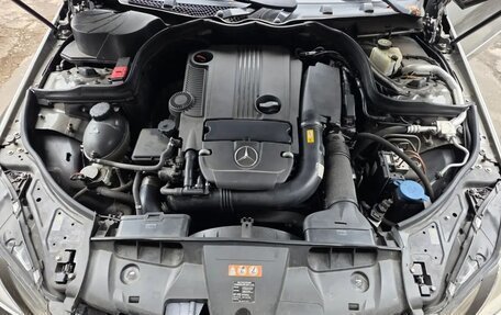 Mercedes-Benz E-Класс, 2011 год, 1 350 000 рублей, 10 фотография