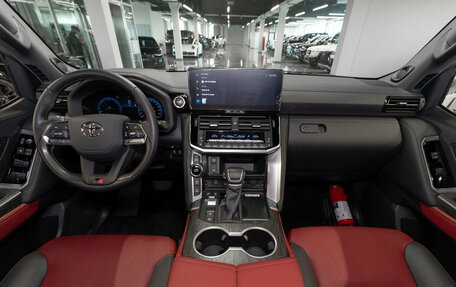 Toyota Land Cruiser, 2025 год, 14 200 000 рублей, 8 фотография