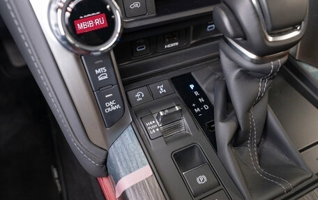 Toyota Land Cruiser, 2025 год, 14 200 000 рублей, 29 фотография
