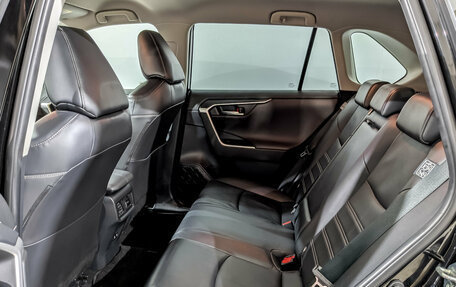 Toyota RAV4, 2020 год, 3 330 000 рублей, 12 фотография