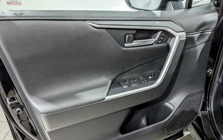 Toyota RAV4, 2020 год, 3 330 000 рублей, 19 фотография