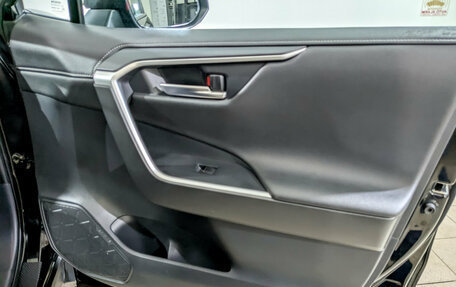 Toyota RAV4, 2020 год, 3 330 000 рублей, 26 фотография