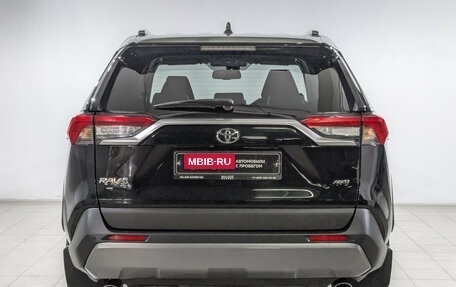 Toyota RAV4, 2020 год, 3 330 000 рублей, 6 фотография