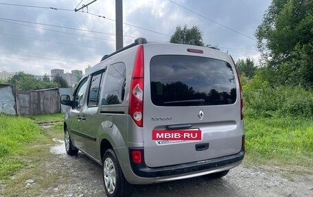Renault Kangoo II рестайлинг, 2010 год, 535 000 рублей, 2 фотография
