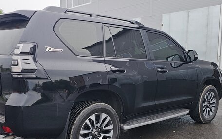 Toyota Land Cruiser Prado 150 рестайлинг 2, 2021 год, 7 200 000 рублей, 4 фотография