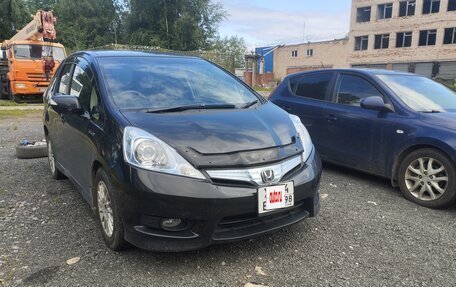 Honda Fit Shuttle I рестайлинг, 2013 год, 900 000 рублей, 2 фотография
