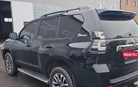 Toyota Land Cruiser Prado 150 рестайлинг 2, 2021 год, 7 200 000 рублей, 6 фотография