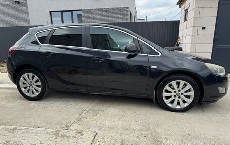 Opel Astra J, 2011 год, 620 000 рублей, 5 фотография
