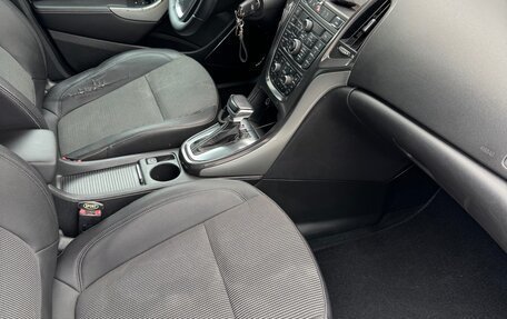 Opel Astra J, 2011 год, 620 000 рублей, 10 фотография