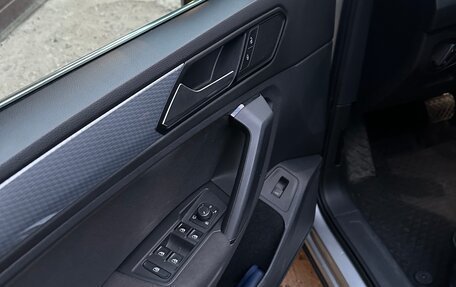 Volkswagen Tiguan II, 2021 год, 3 200 000 рублей, 4 фотография