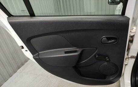 Renault Logan II, 2018 год, 620 000 рублей, 14 фотография