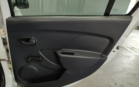 Renault Logan II, 2018 год, 620 000 рублей, 16 фотография