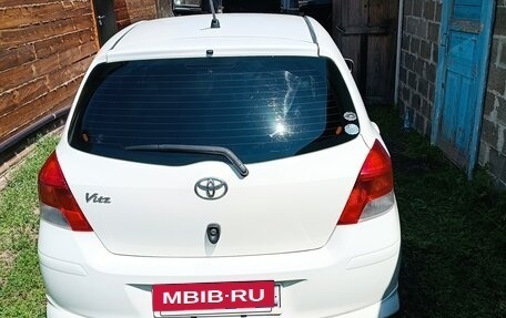 Toyota Vitz, 2010 год, 610 000 рублей, 4 фотография