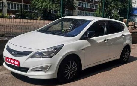 Hyundai Solaris II рестайлинг, 2015 год, 985 000 рублей, 1 фотография
