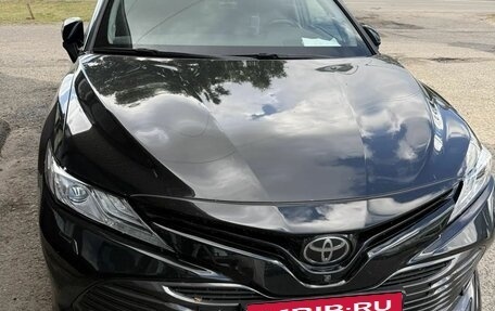 Toyota Camry, 2019 год, 3 100 000 рублей, 1 фотография