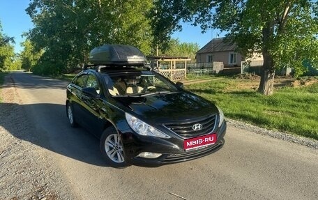 Hyundai Sonata VI, 2011 год, 700 000 рублей, 1 фотография