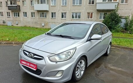 Hyundai Solaris II рестайлинг, 2013 год, 720 000 рублей, 1 фотография