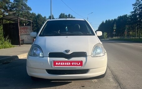 Toyota Vitz, 2000 год, 280 000 рублей, 1 фотография