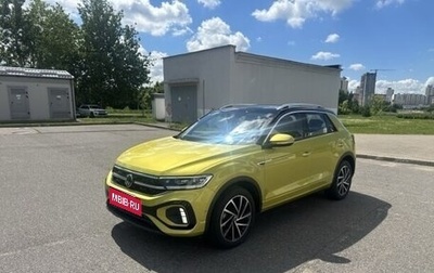 Volkswagen T-Roc I, 2023 год, 1 900 000 рублей, 1 фотография