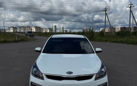 KIA Rio IV, 2018 год, 1 415 000 рублей, 1 фотография
