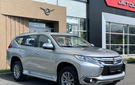 Mitsubishi Pajero IV, 2017 год, 2 950 000 рублей, 1 фотография