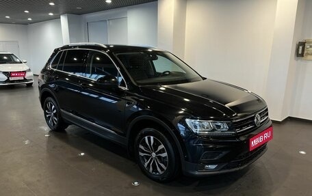 Volkswagen Tiguan II, 2018 год, 2 140 000 рублей, 1 фотография