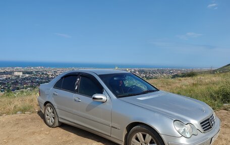 Mercedes-Benz C-Класс, 2003 год, 600 000 рублей, 3 фотография