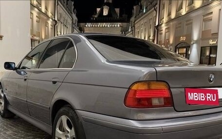 BMW 5 серия, 2002 год, 1 200 000 рублей, 3 фотография