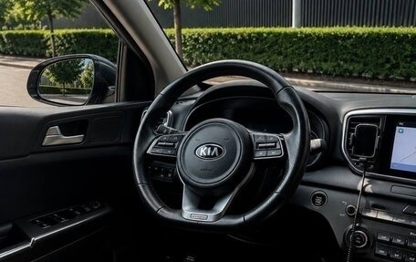 KIA Sportage IV рестайлинг, 2018 год, 2 300 000 рублей, 4 фотография