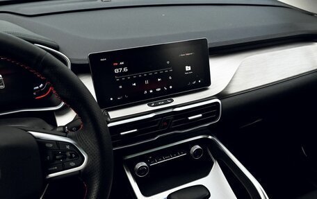 Geely Coolray I, 2022 год, 1 799 000 рублей, 9 фотография