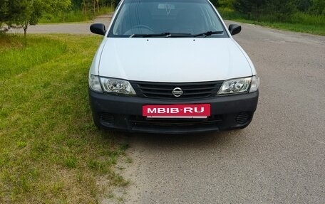 Nissan AD II, 2002 год, 211 000 рублей, 2 фотография