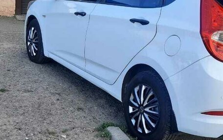 Hyundai Solaris II рестайлинг, 2015 год, 985 000 рублей, 10 фотография