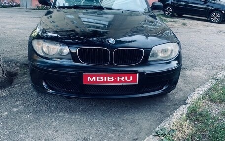 BMW 1 серия, 2008 год, 420 000 рублей, 1 фотография