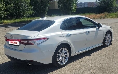 Toyota Camry, 2020 год, 3 550 000 рублей, 4 фотография