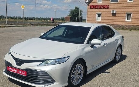 Toyota Camry, 2020 год, 3 550 000 рублей, 2 фотография