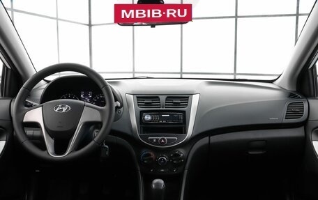 Hyundai Solaris II рестайлинг, 2014 год, 919 000 рублей, 12 фотография