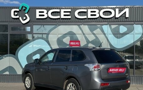 Mitsubishi Outlander III рестайлинг 3, 2013 год, 1 450 000 рублей, 3 фотография