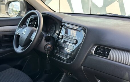 Mitsubishi Outlander III рестайлинг 3, 2013 год, 1 450 000 рублей, 11 фотография