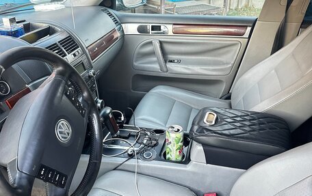 Volkswagen Touareg III, 2005 год, 610 000 рублей, 8 фотография