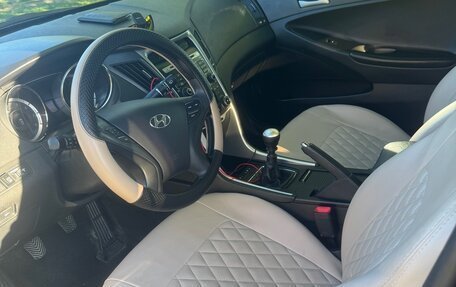 Hyundai Sonata VI, 2011 год, 700 000 рублей, 9 фотография