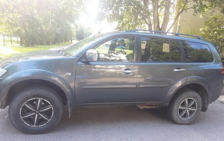 Mitsubishi Pajero Sport II рестайлинг, 2014 год, 1 725 000 рублей, 2 фотография