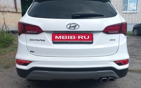 Hyundai Santa Fe III рестайлинг, 2018 год, 2 400 000 рублей, 4 фотография