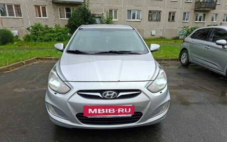 Hyundai Solaris II рестайлинг, 2013 год, 720 000 рублей, 2 фотография