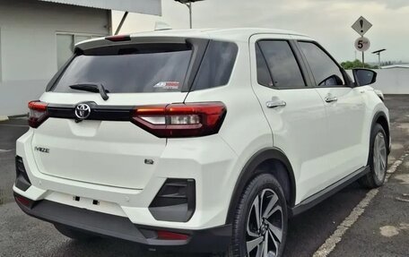 Toyota Raize I, 2022 год, 1 430 000 рублей, 4 фотография