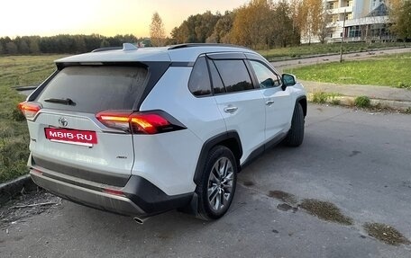 Toyota RAV4, 2020 год, 3 600 000 рублей, 5 фотография