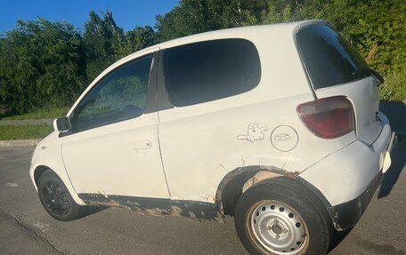 Toyota Vitz, 2000 год, 280 000 рублей, 4 фотография