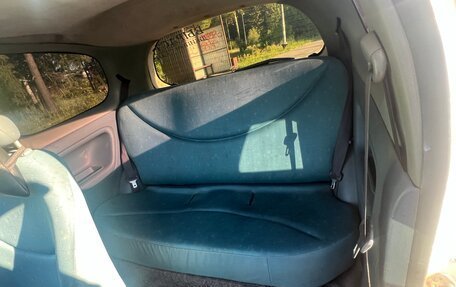 Toyota Vitz, 2000 год, 280 000 рублей, 16 фотография